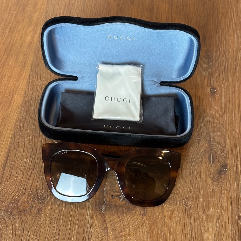 Gucci Brown Tortoise Shell Oversized Sunglasses - image 2